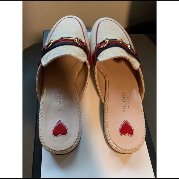*SOLD* GUCCI SLIDES - Picture 4 of 6